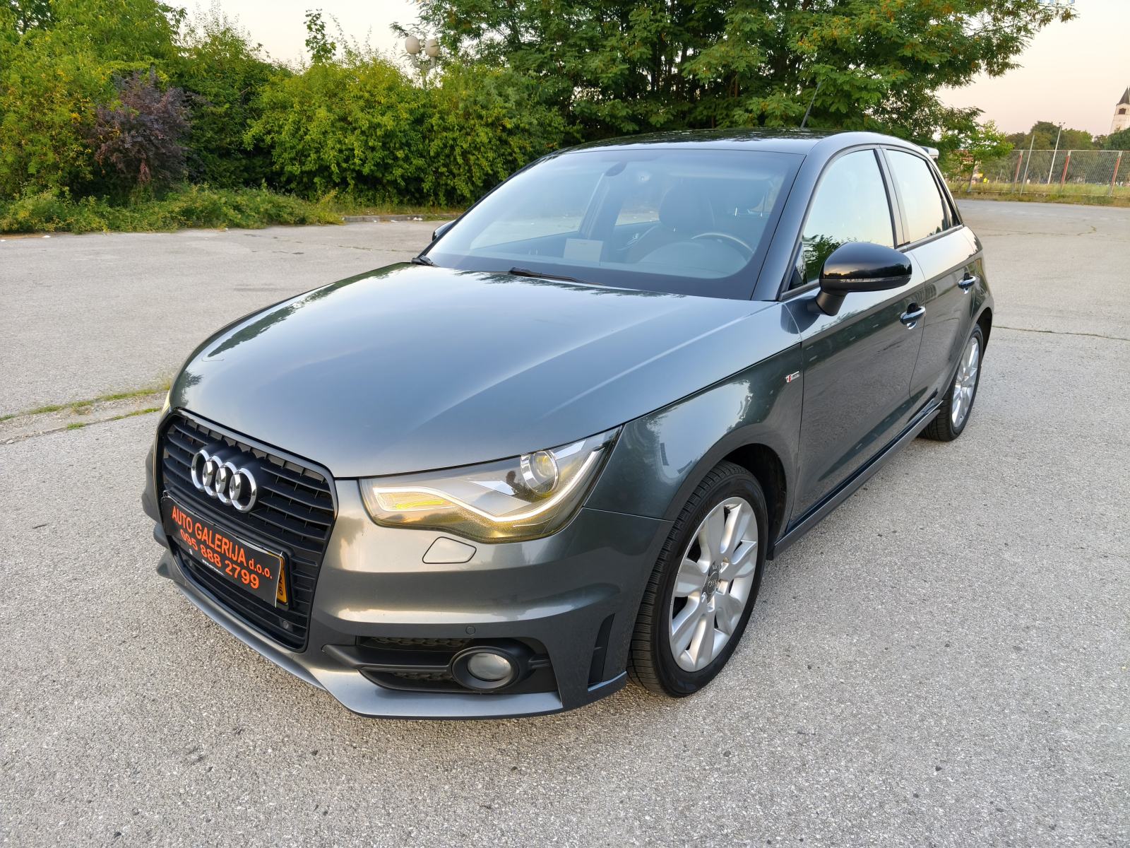 Audi A1 1,4 TFSI Automatik- S Line-, fotografija 5