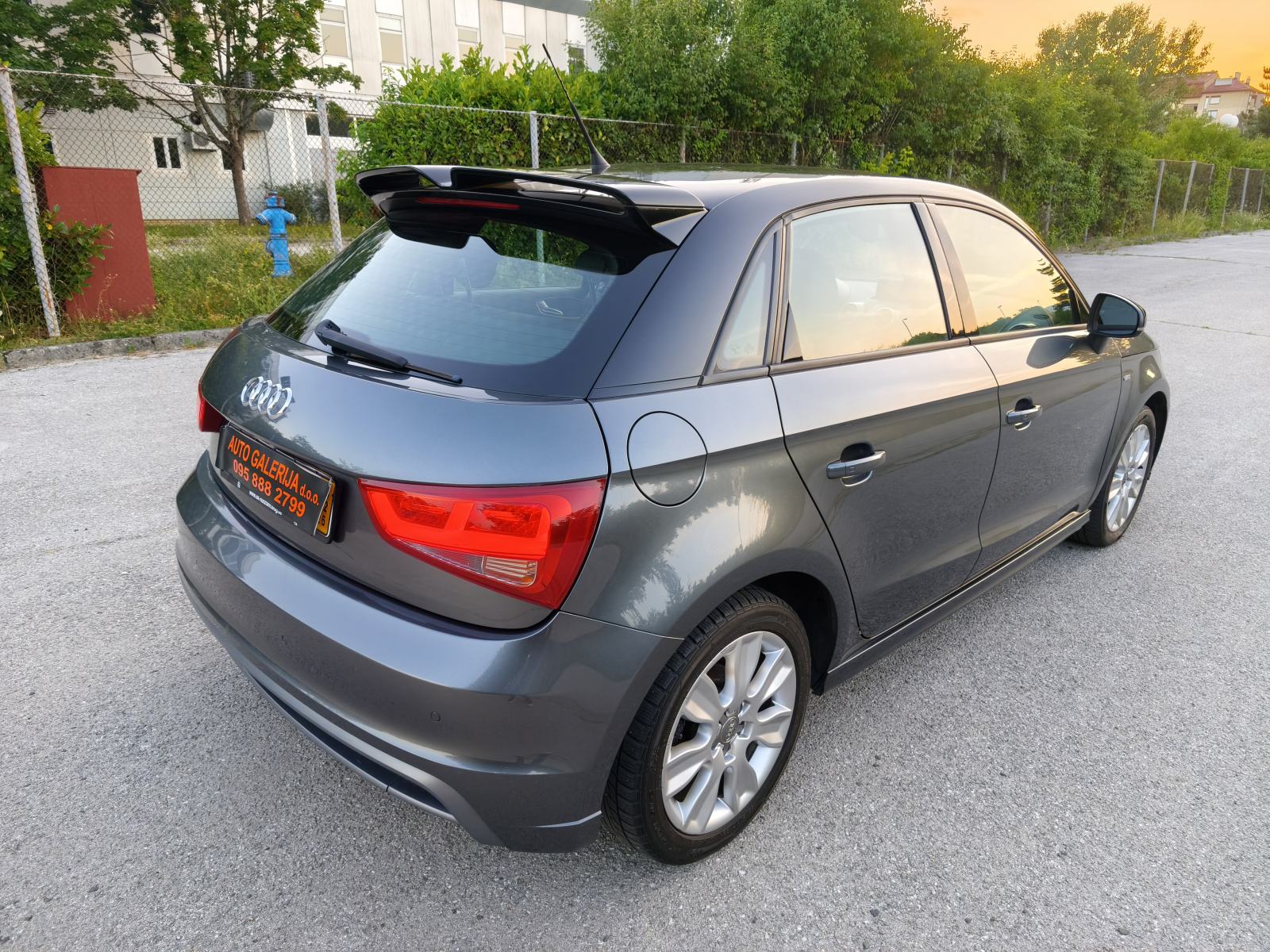 Audi A1 1,4 TFSI Automatik- S Line-, fotografija 8