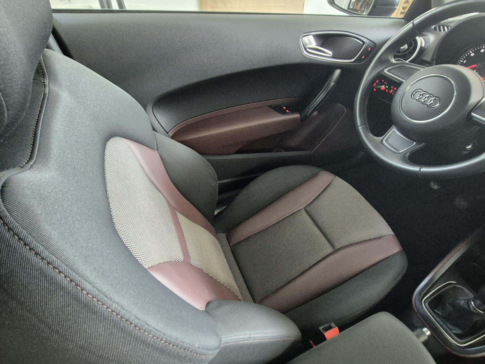 AUDI A1 1.4 TFSI SPORT!! ZAMJENA ZA MOTOCIKL ILI VEĆI AUTO, fotografija 6