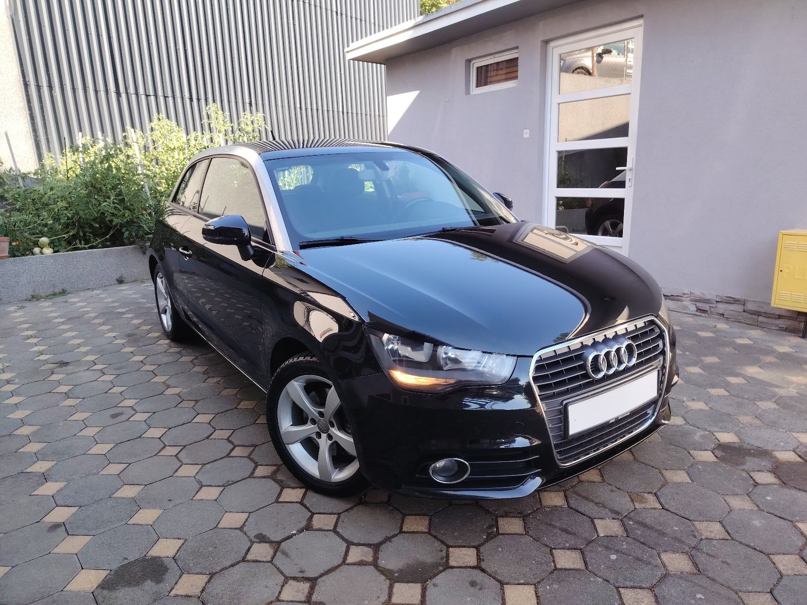 140000 km. Audi A1 1,4 TFSI, veliki servis napravljen!, fotografija 5