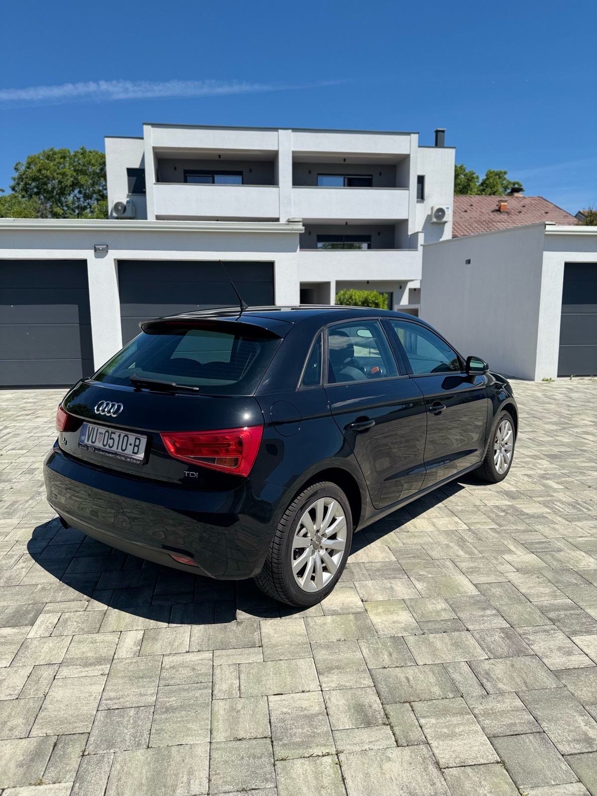 Audi A1 1,6 TDI 2014god, 66kw, vlasnik 3 godine, moguce zamjene, fotografija 6