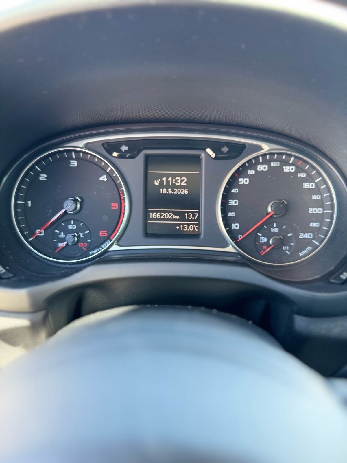 Audi A1 1,6 TDI 2014god, 66kw, vlasnik 3 godine, moguce zamjene, fotografija 11