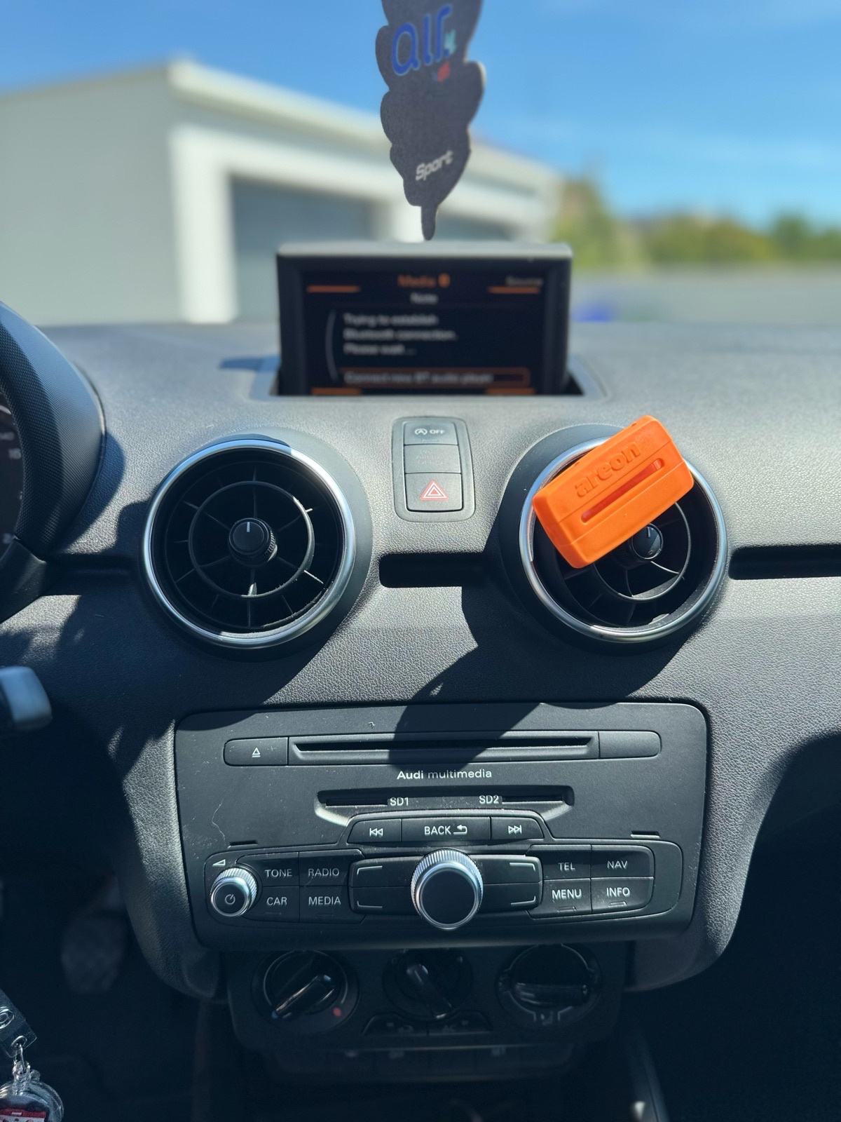 Audi A1 1,6 TDI 2014god, 66kw, vlasnik 3 godine, moguce zamjene, fotografija 12