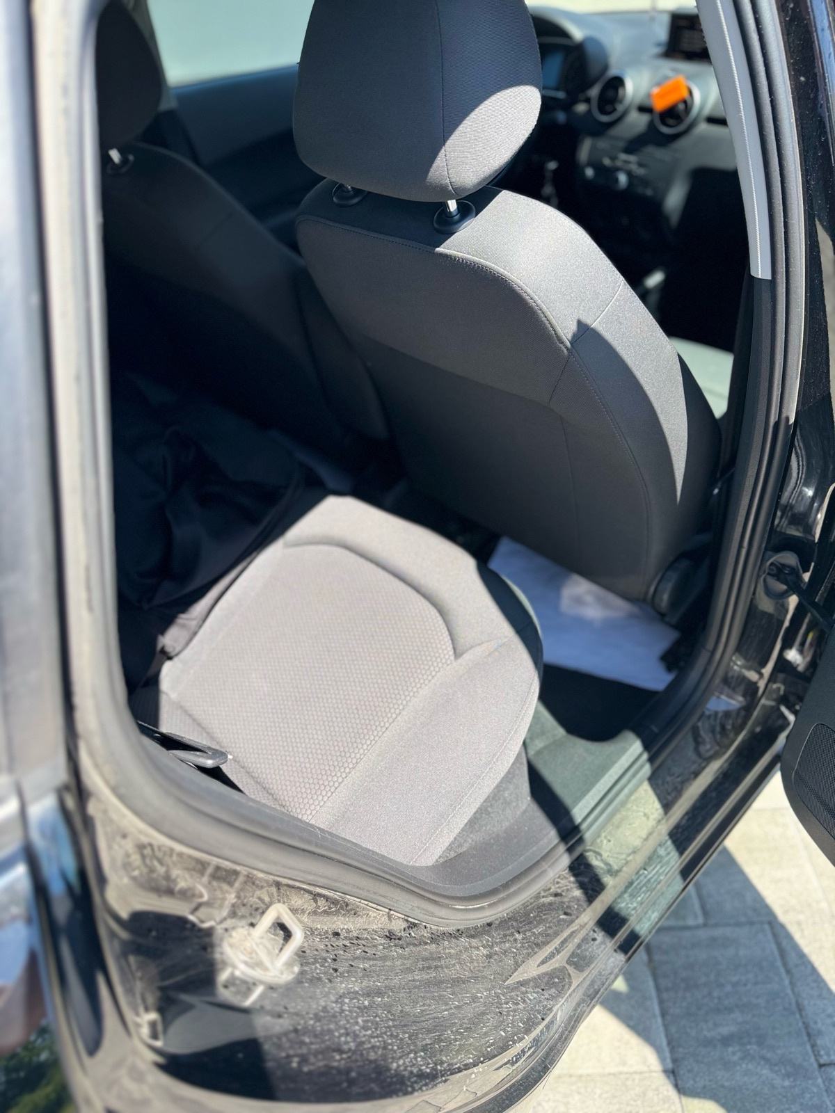 Audi A1 1,6 TDI 2014god, 66kw, vlasnik 3 godine, moguce zamjene, fotografija 17