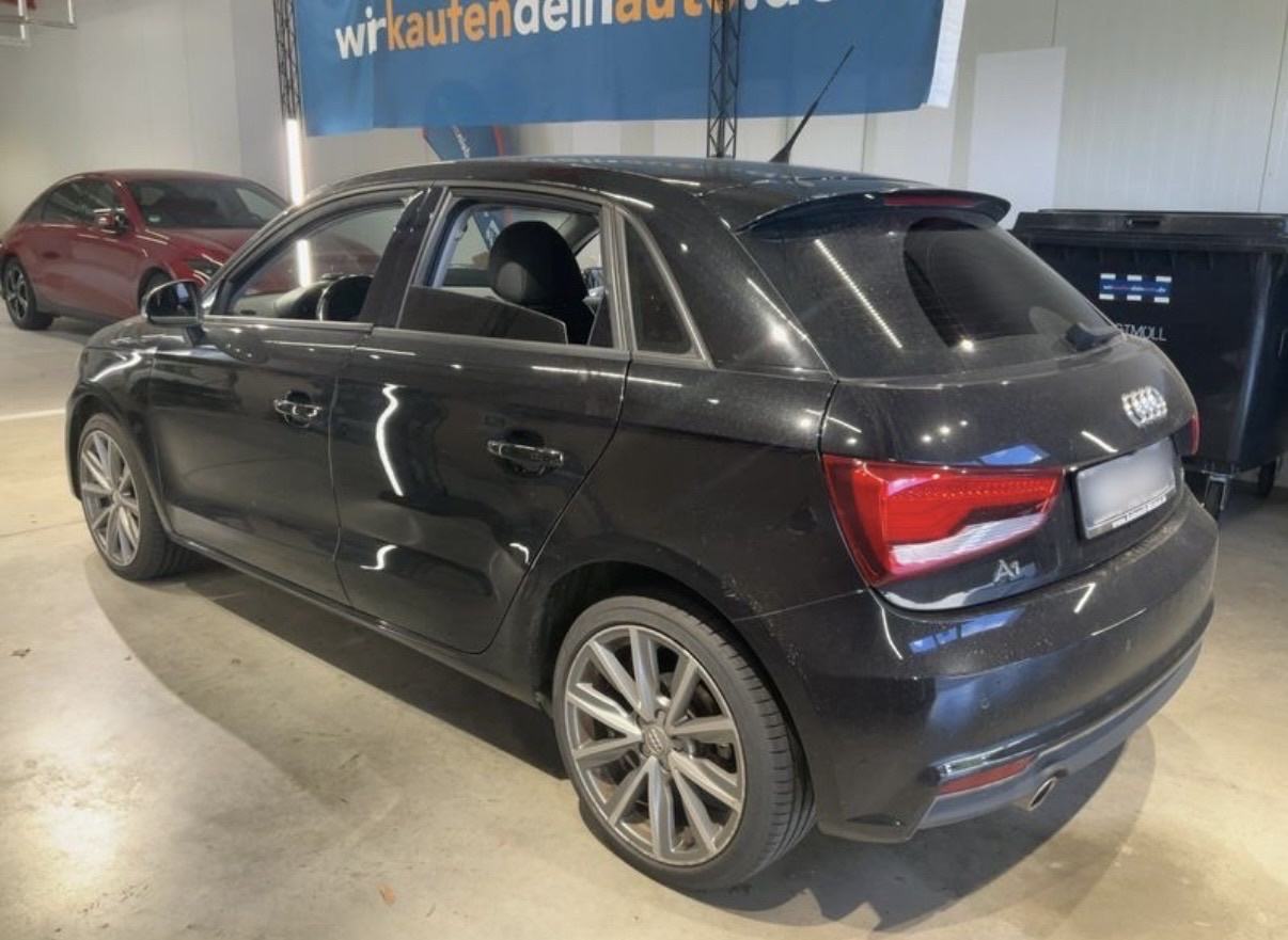 Audi A1 1.6 TDI #Bi-XENON #NAVI #PDC, fotografija 4