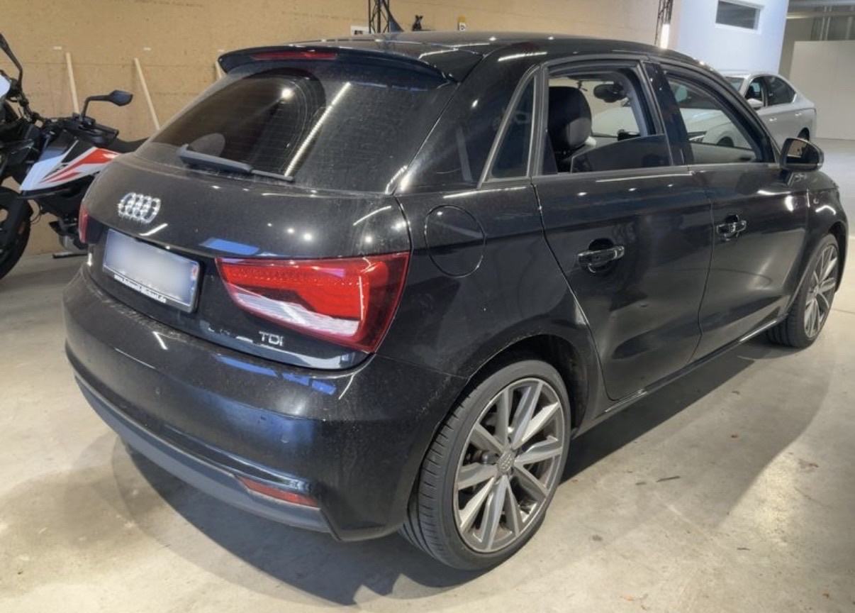 Audi A1 1.6 TDI #Bi-XENON #NAVI #PDC, fotografija 6