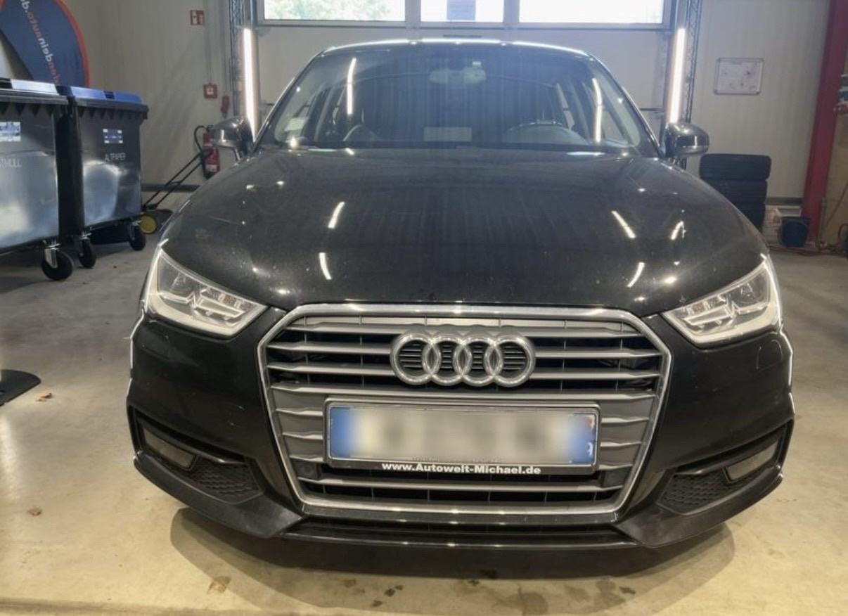 Audi A1 1.6 TDI #Bi-XENON #NAVI #PDC, fotografija 2