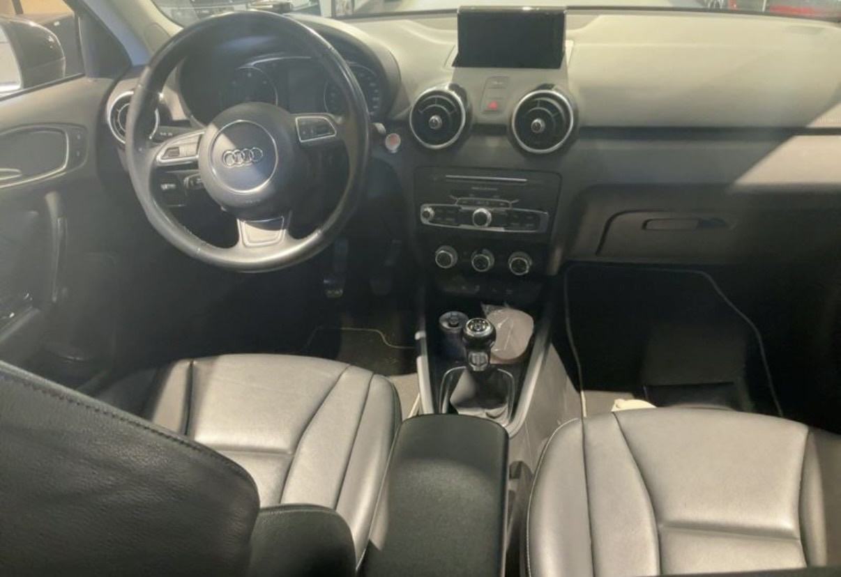 Audi A1 1.6 TDI #Bi-XENON #NAVI #PDC, fotografija 7