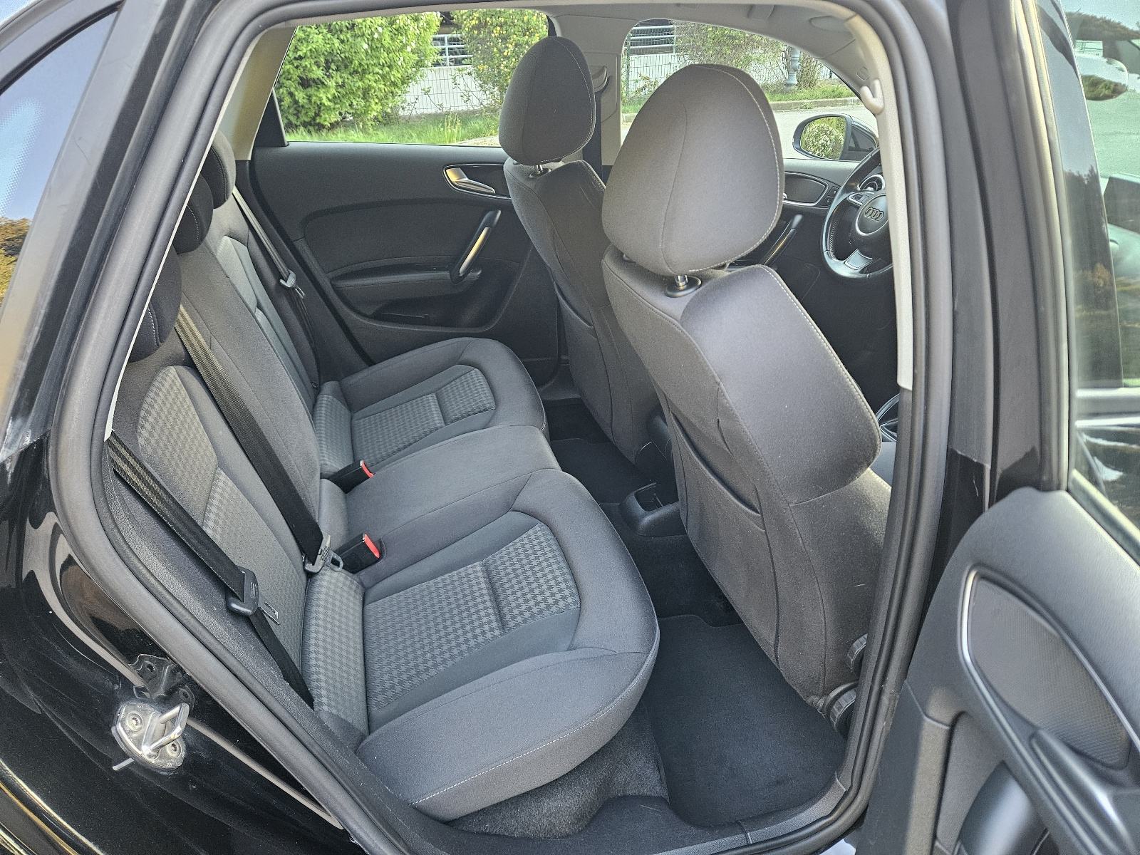 Audi A1 1,6 TDI,kao nov, s bogatim paketom opreme, fotografija 18