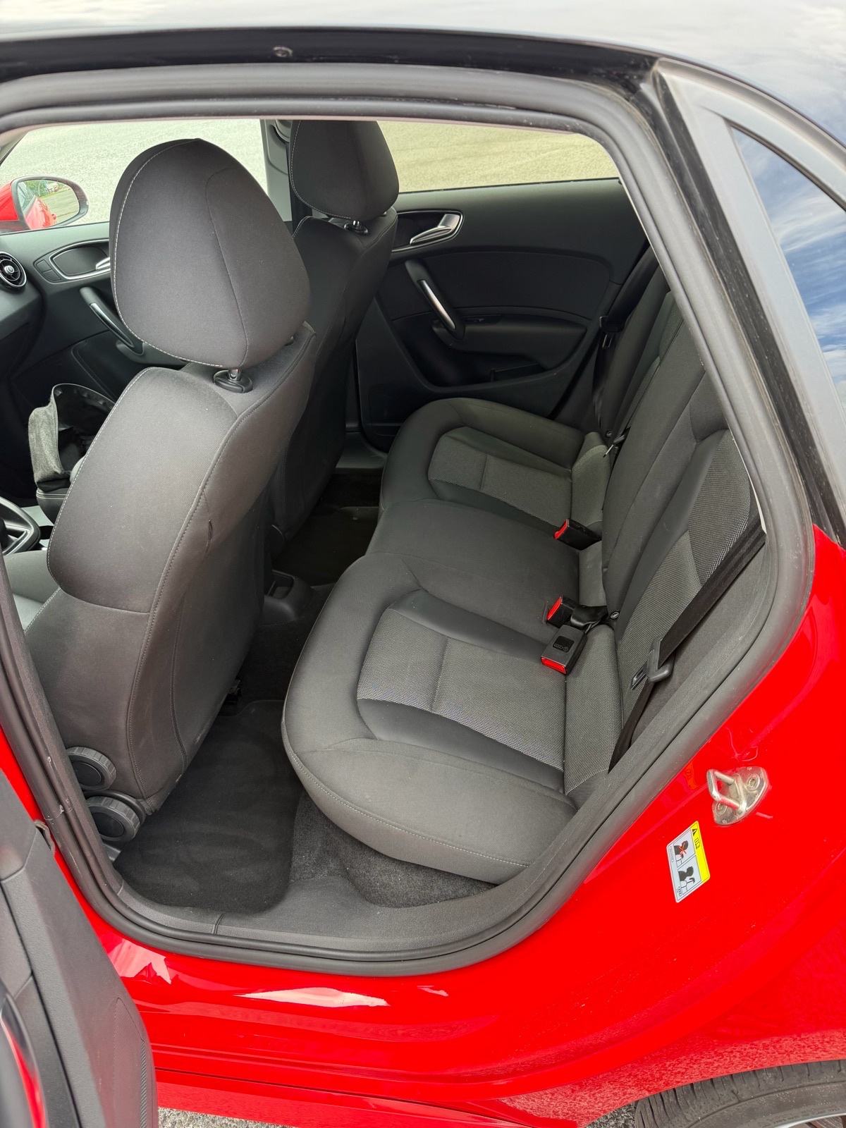 Audi A1 1.6 TDI S-Line #NAVI #PDC, fotografija 12
