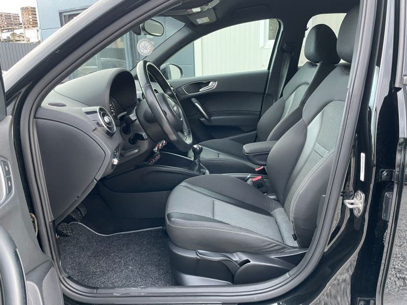 Audi A1 1,6 TDI *S-LINE* NAVIGACIJA* ALU 18 * XENON + LED * 1.VL, fotografija 7