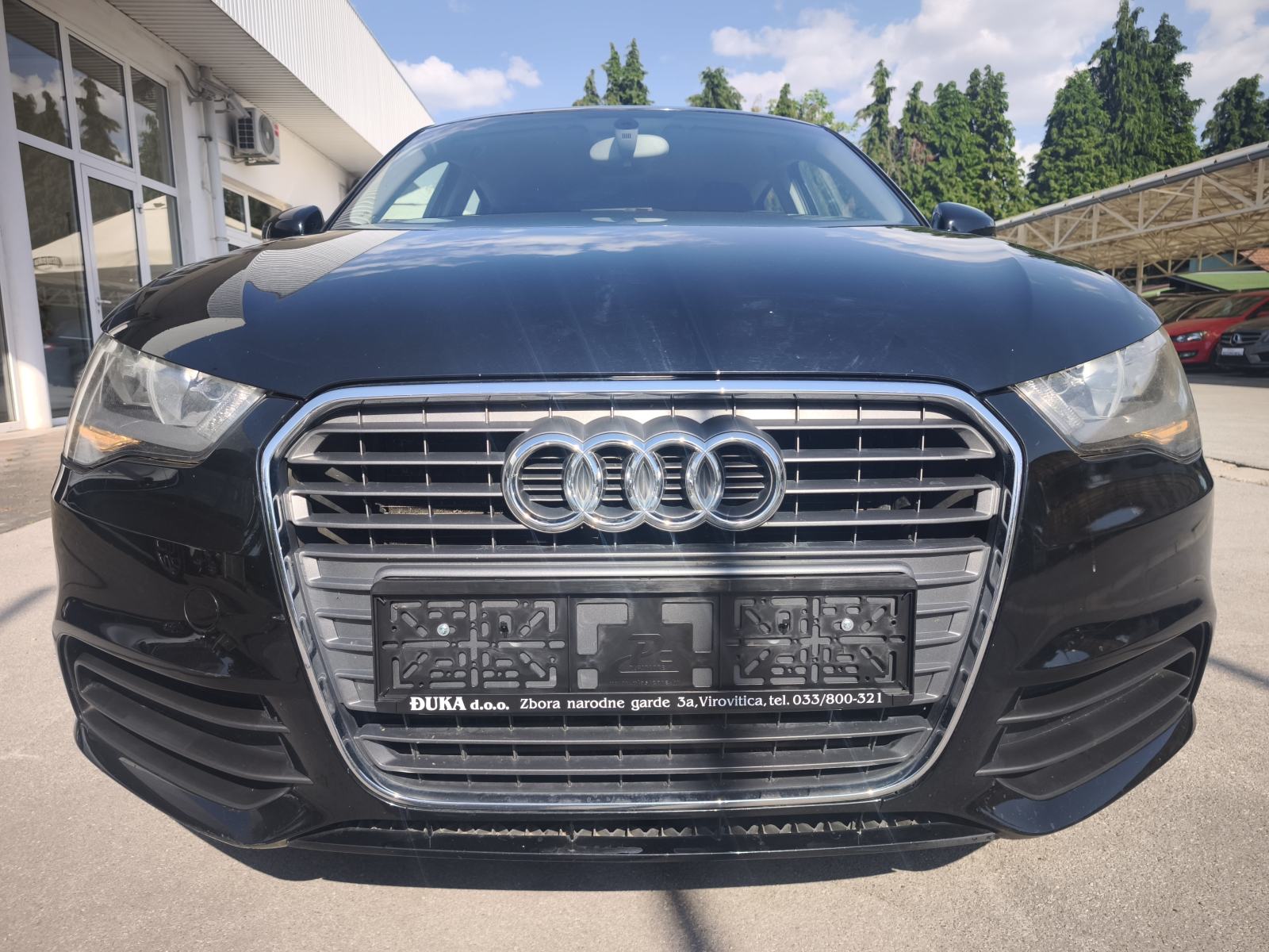 Audi A1 1,6 TDI NAVI TEMPOMAT SENZORI SPORTSKA SJEDALA BLUETOOTH, fotografija 4