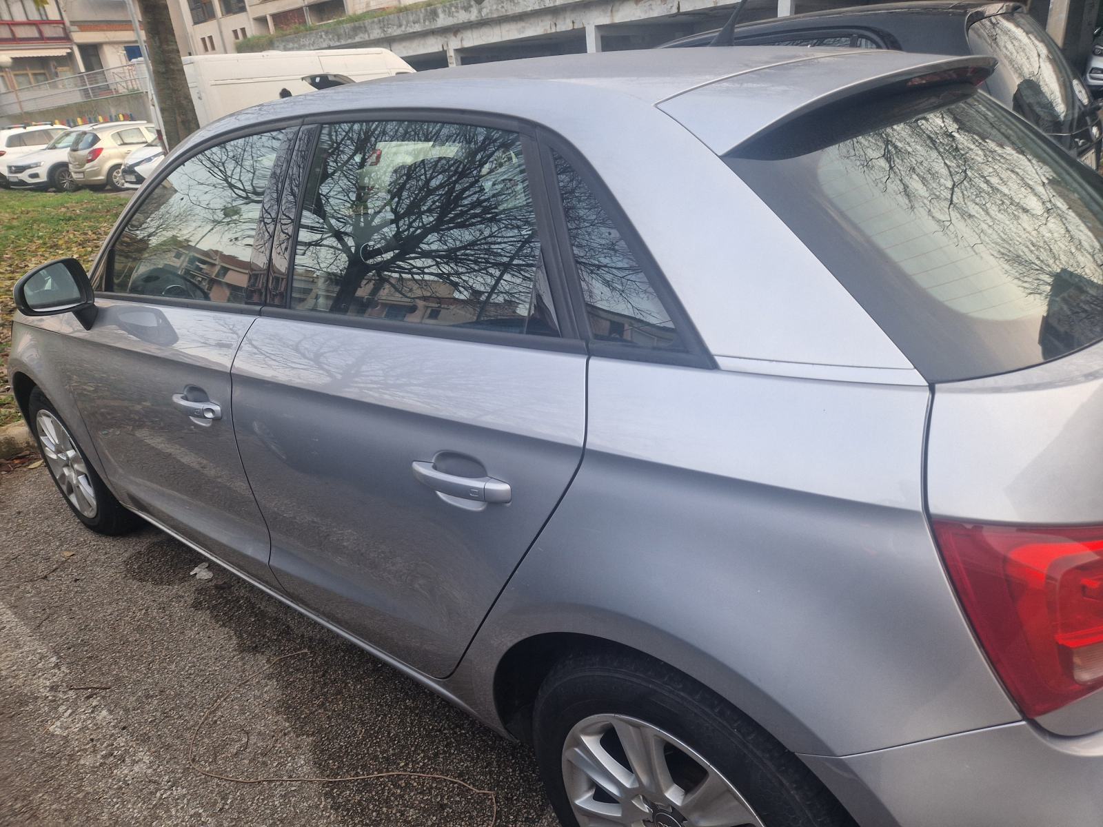 Audi A1 1,6 TDI odličan, bez ulaganja! Registriran do 7/27, fotografija 3
