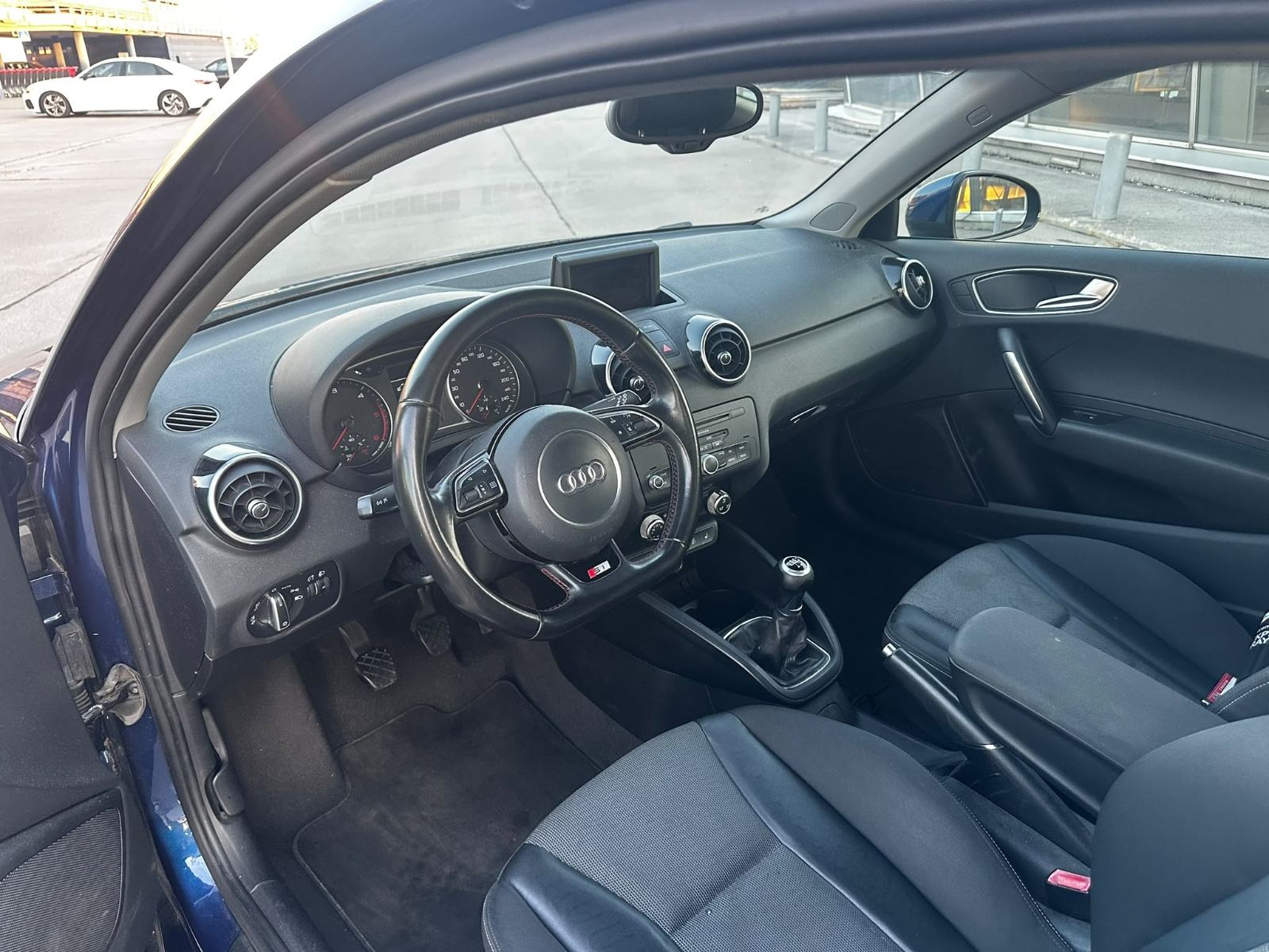 Audi A1 1,6 TDI*Reg.06/2027*Klima*Grijanje sjedala*Odlično stanje*, fotografija 11