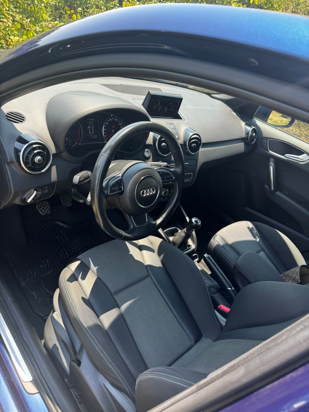 Audi A1 1,6 TDI VELIKI SERVIS✅, fotografija 8