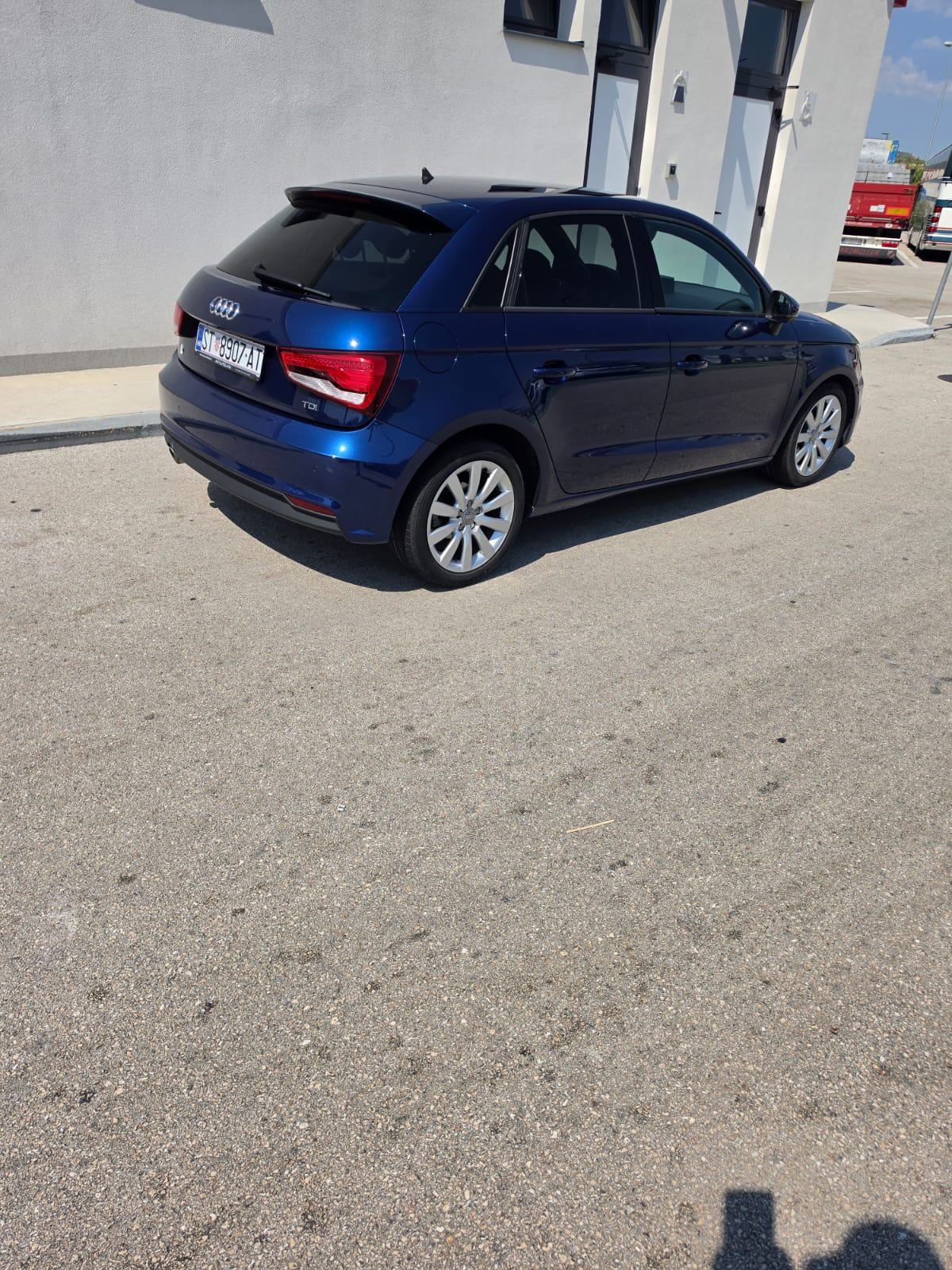 Audi A1 1,6 TDI VELIKI SERVIS✅, fotografija 6