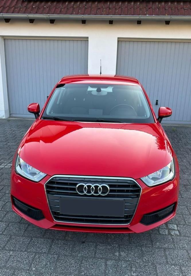 Audi A1 1,6 TDI SPORT ALU NAVI PDC EL. PAKET BLUETOOTH GARANCIJA, fotografija 2