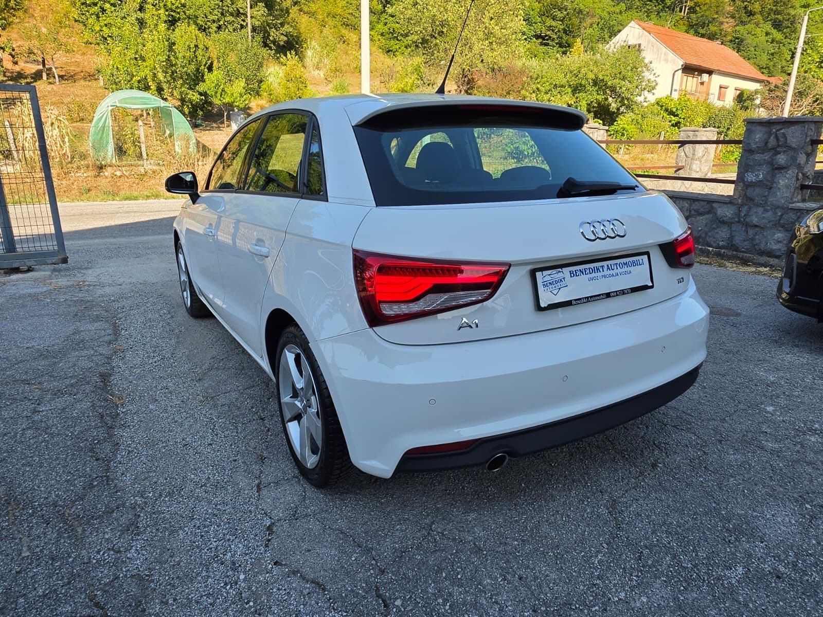 Audi A1 1,6 TDI Sport — servisna, fotografija 8