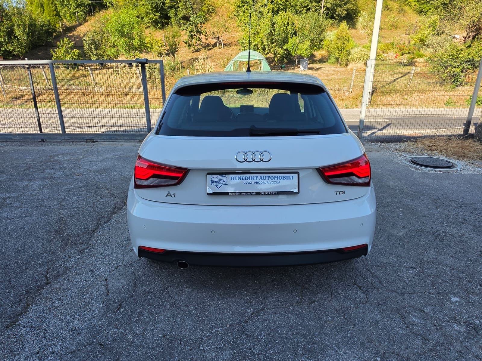 Audi A1 1,6 TDI Sport — servisna, fotografija 9