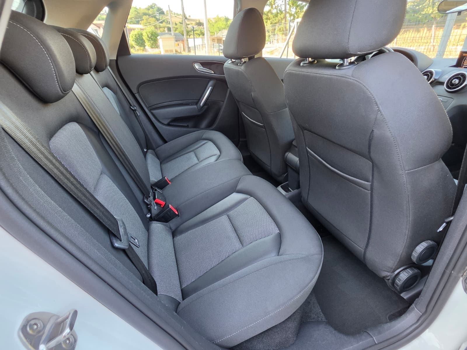 Audi A1 1,6 TDI Sport — servisna, fotografija 19