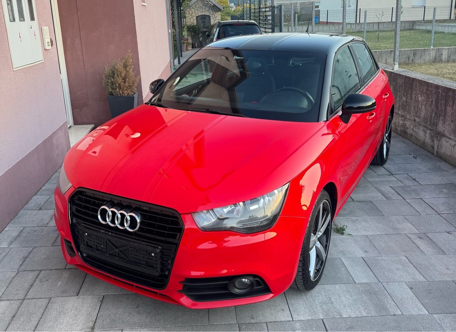 Audi A1 1.6 TDI Sportback — Alu Felge — Navi — 2013 —, fotografija 4