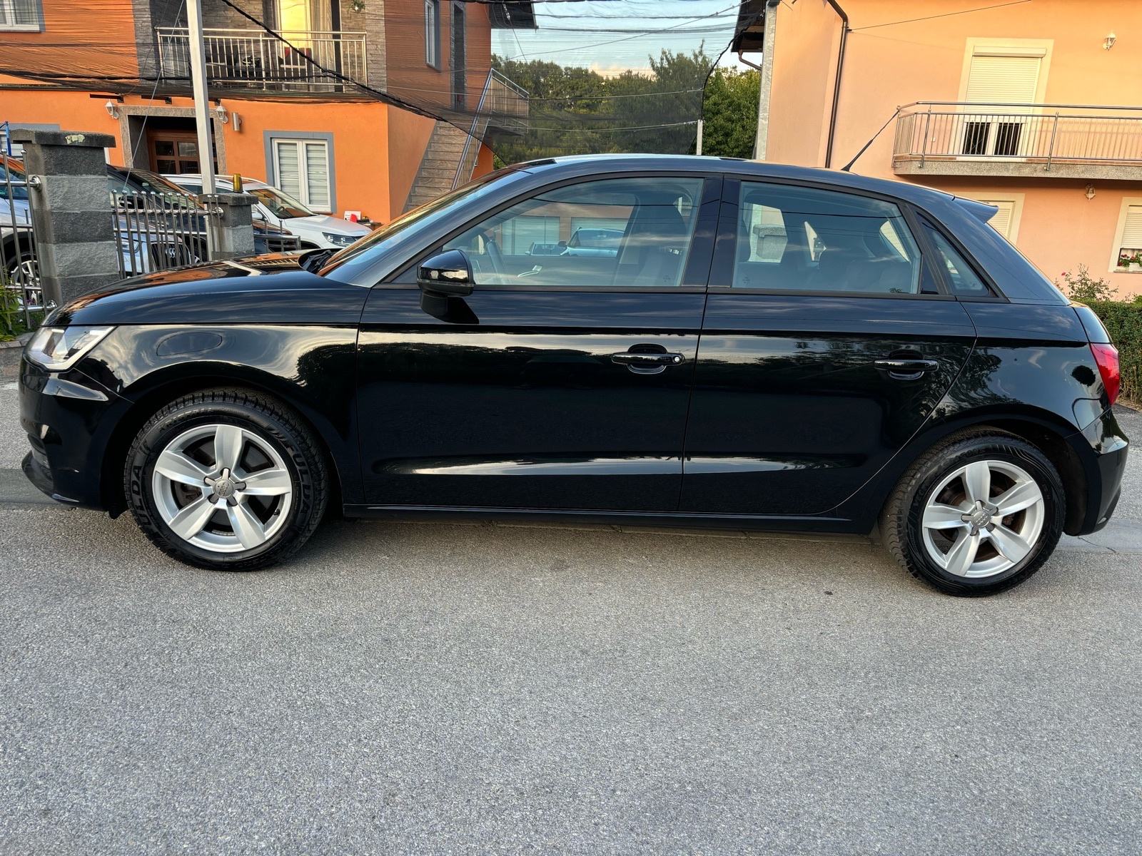 Audi A1 1,6 TDI-sportback, fotografija 8