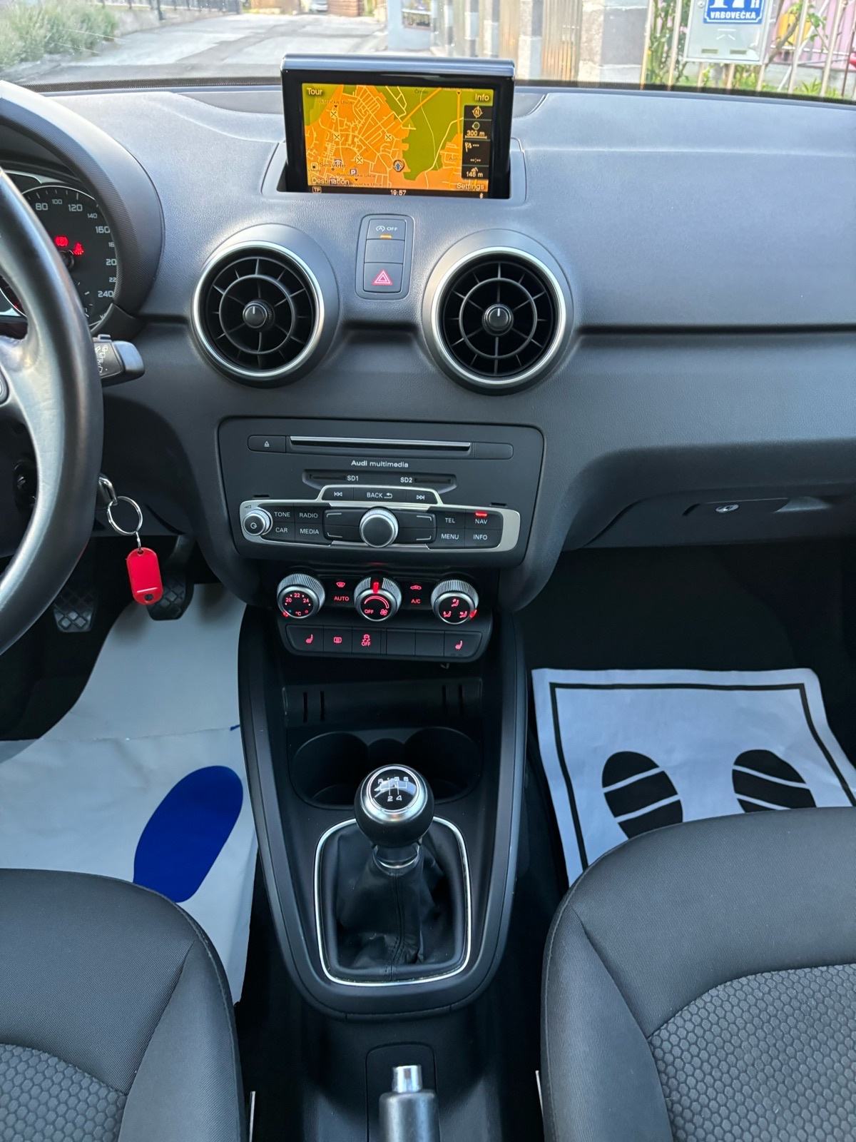 Audi A1 1,6 TDI-sportback, fotografija 16