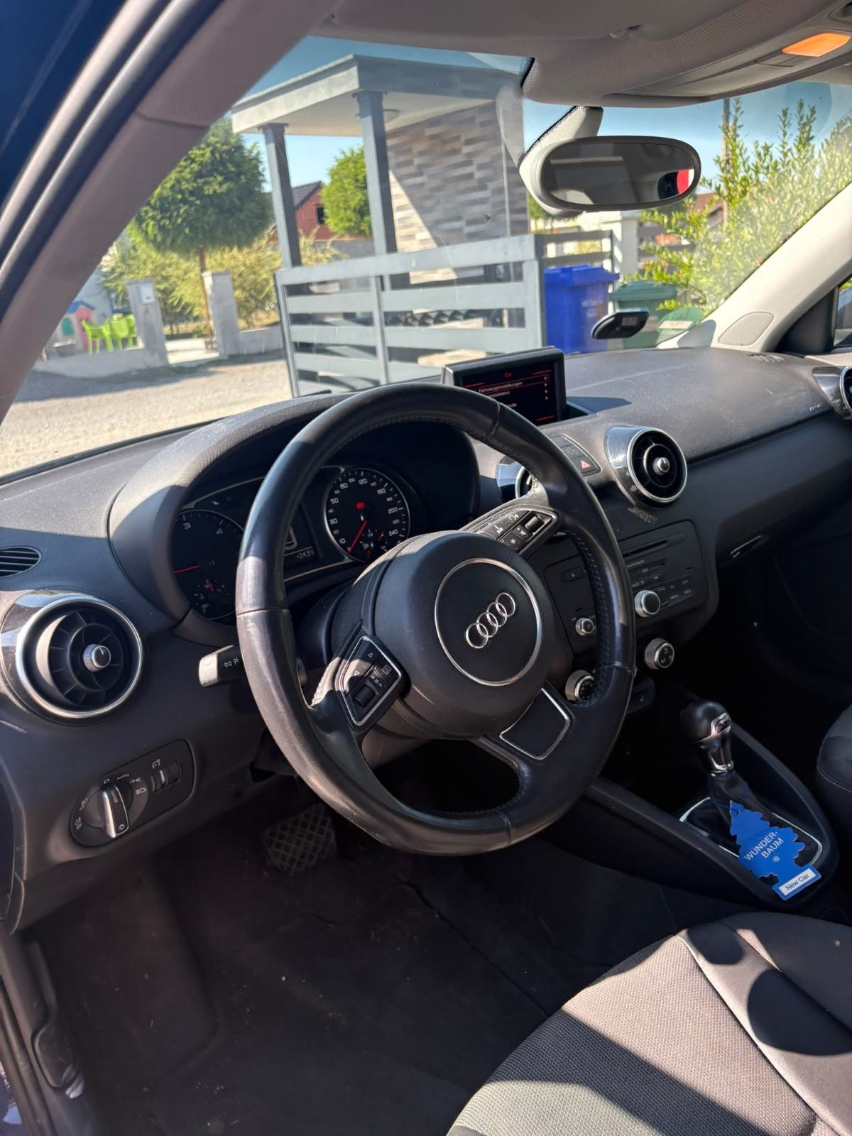 Audi A1 1,6 TDI S-tronic automatik, fotografija 12
