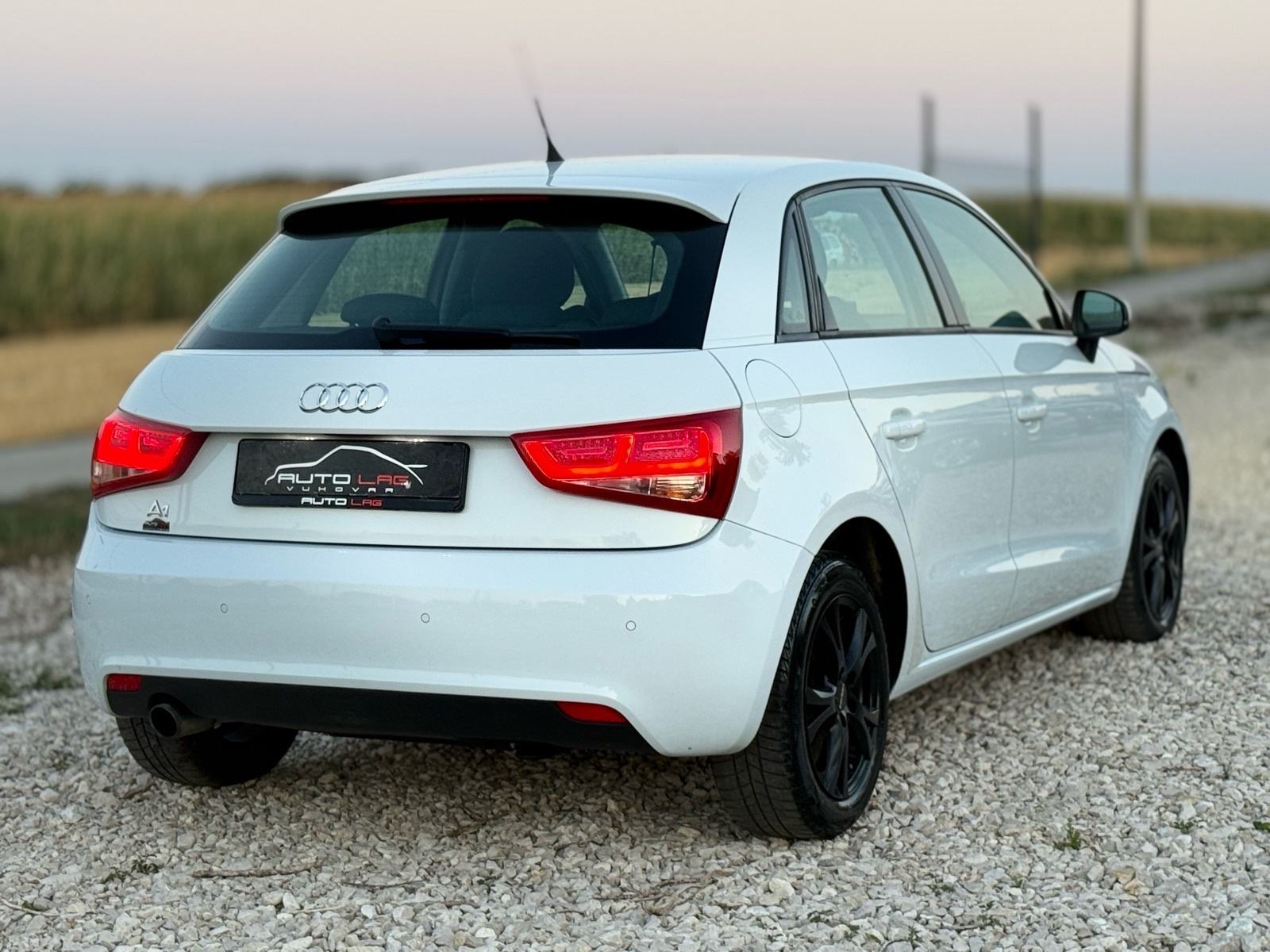 Audi A1 1,6 TDI * XENON * NOVE GUME *, fotografija 4