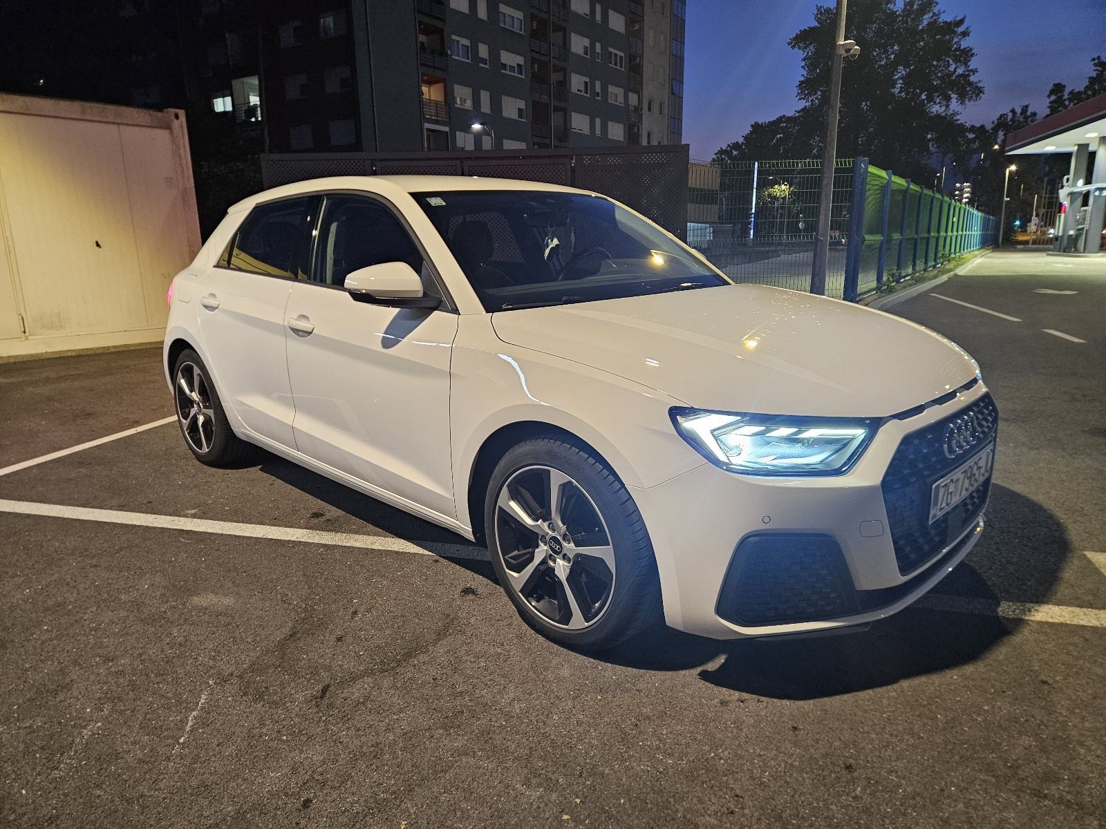 Audi A1 25 TFSI automatik,kupljen u HR,prvi vlasnik, fotografija 4