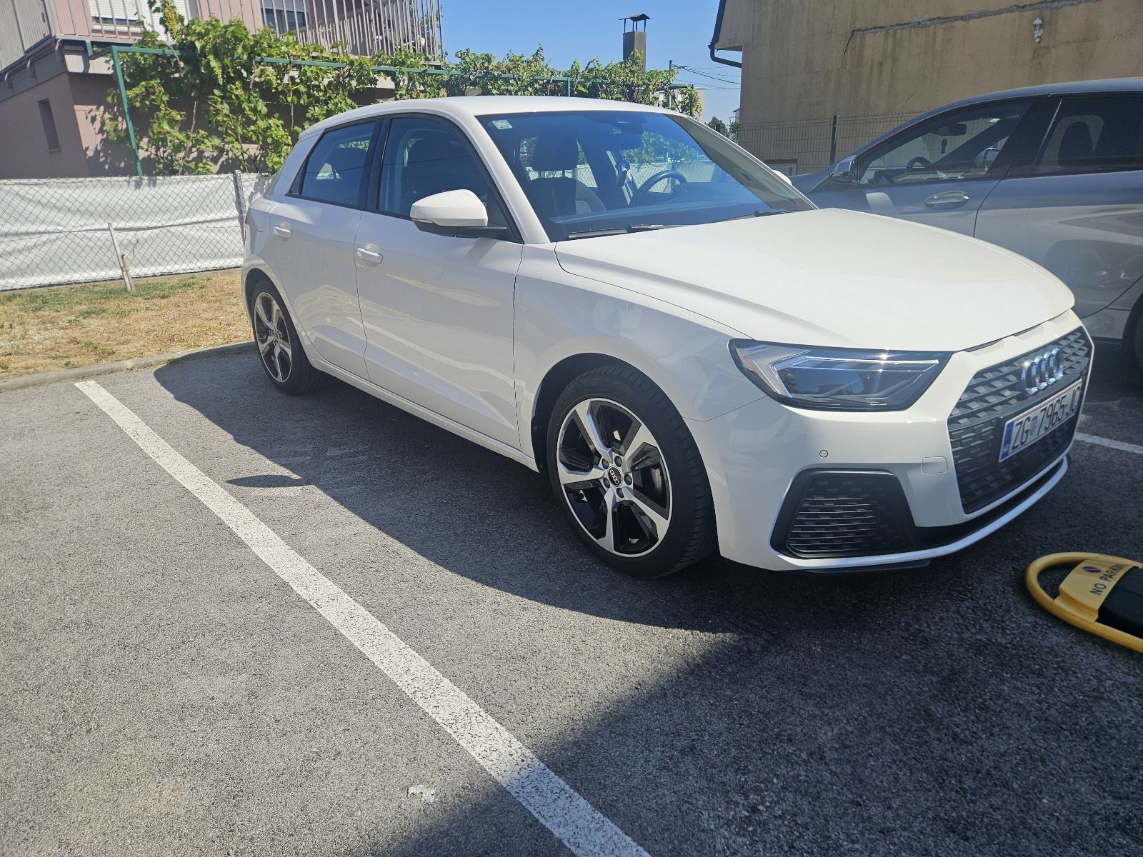 Audi A1 25 TFSI automatik,kupljen u HR,prvi vlasnik, fotografija 19
