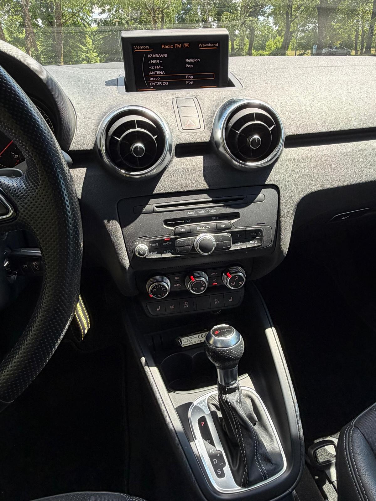 Audi A1, 185ks, S line 1,4 TFSI 16V, Sport S-tronic automatik 7 brzina, fotografija 9