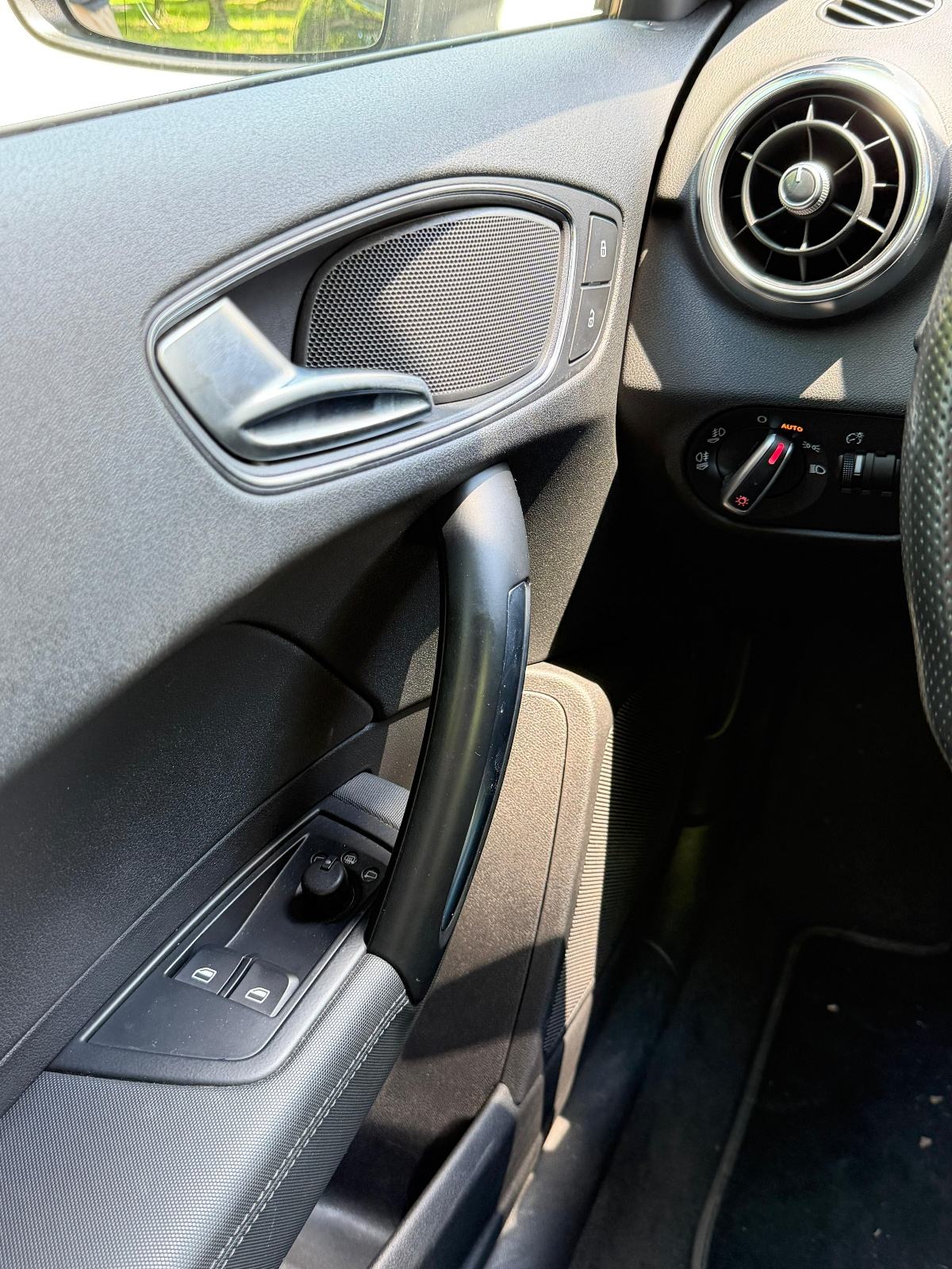 Audi A1, 185ks, S line 1,4 TFSI 16V, Sport S-tronic automatik 7 brzina, fotografija 11