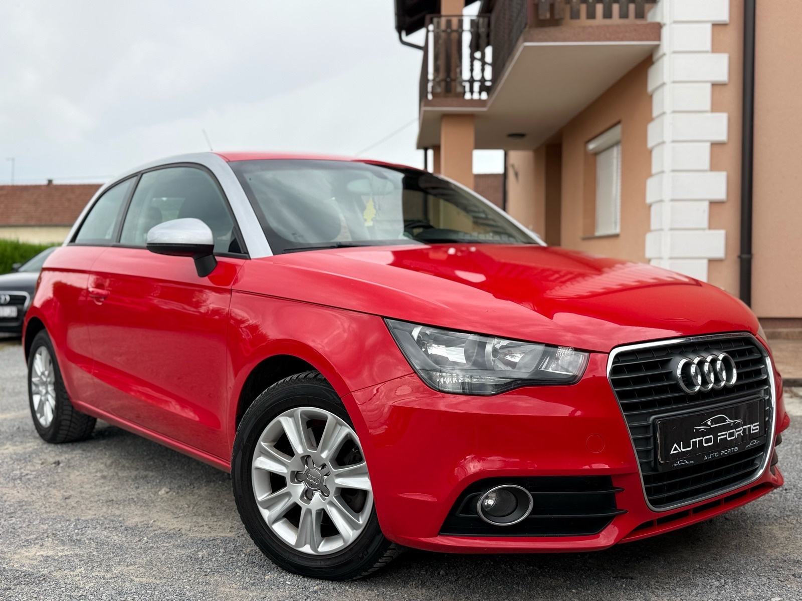 AUDI A1 •REG 10/26•ALU•NAVI•SERVISNA•, fotografija 4
