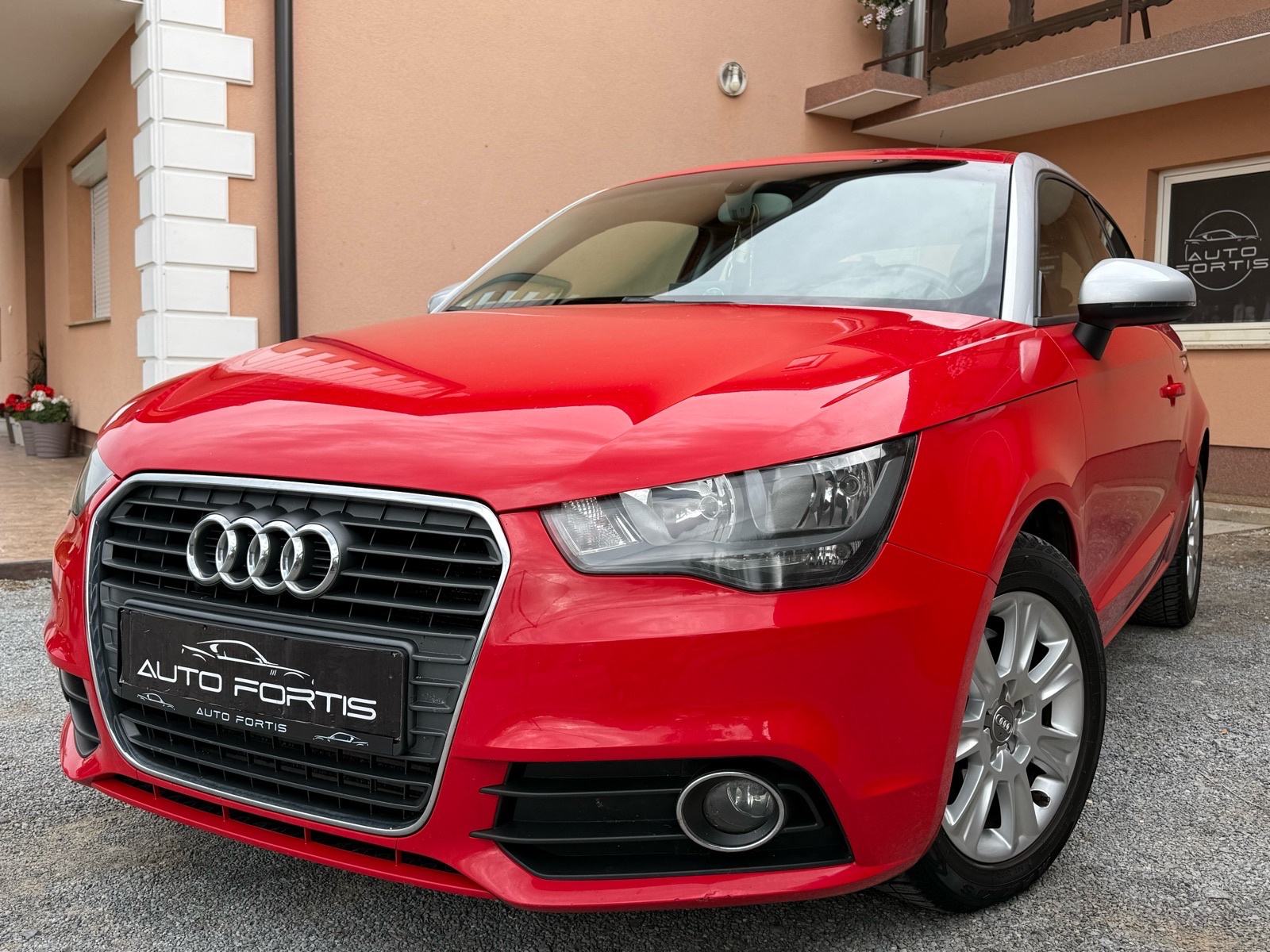 AUDI A1 •REG 10/26•ALU•NAVI•SERVISNA•, fotografija 2