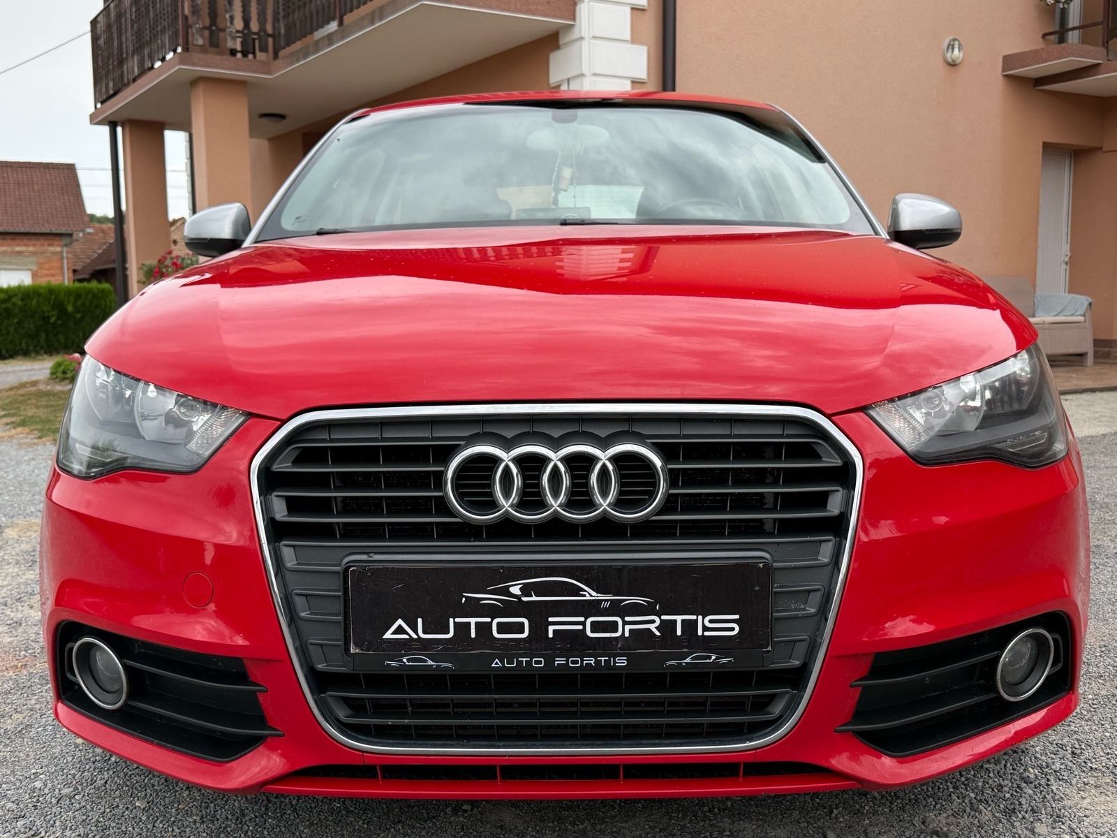 AUDI A1 •REG 10/26•ALU•NAVI•SERVISNA•, fotografija 3