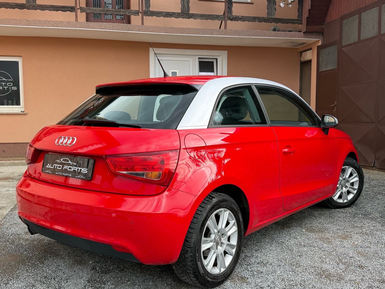 AUDI A1 •REG 10/26•ALU•NAVI•SERVISNA•, fotografija 10