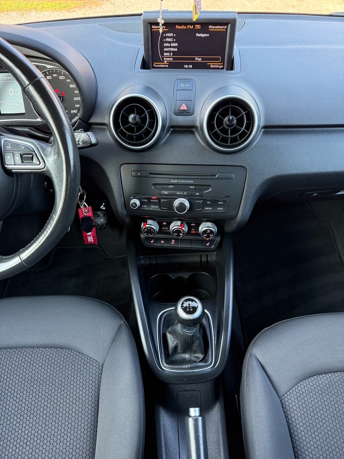 AUDI A1 •REG 10/26•ALU•NAVI•SERVISNA•, fotografija 16