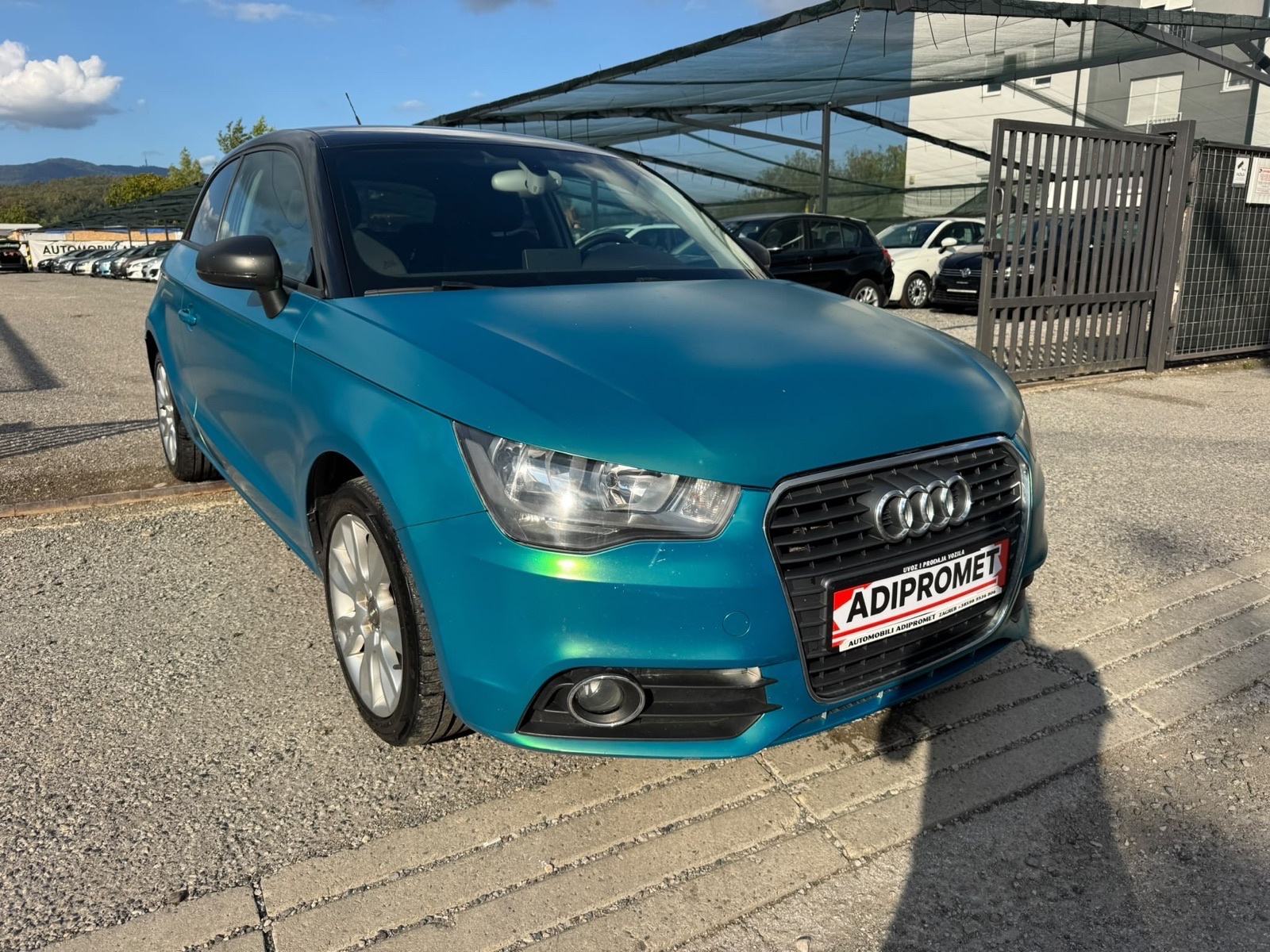 Audi A1 1.6 TDI // ATRAKTIVNA FOLIJA // REG 1 GOD!!, pogled izvana - slika 1