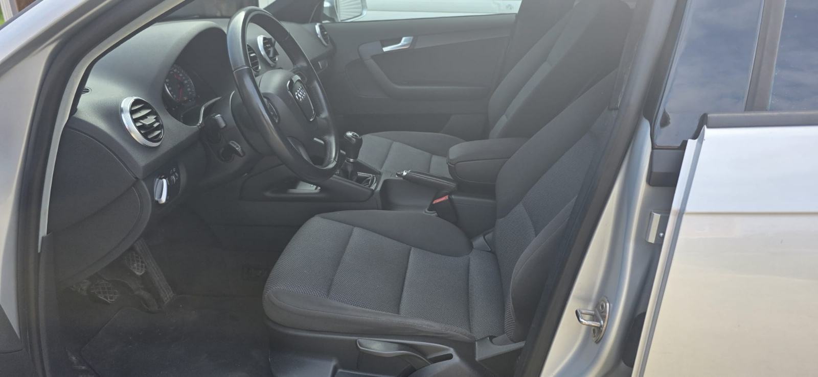 Audi A3 1,2 TFSI, NAVIGACIJA, PARKING SENZORI, REG. DO 02/2027, fotografija 13