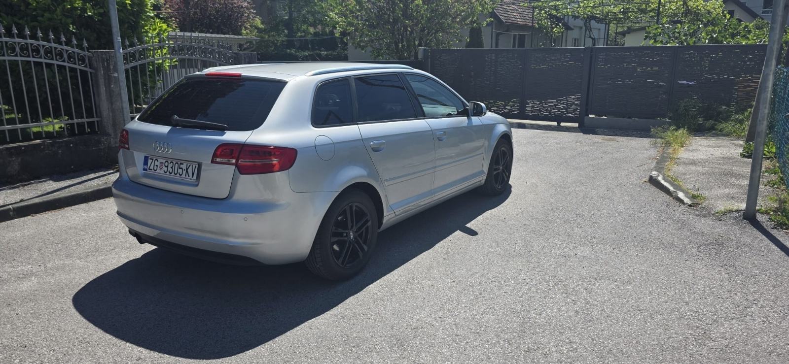 Audi A3 1,2 TFSI, NAVIGACIJA, PARKING SENZORI, REG. DO 02/2027, fotografija 5