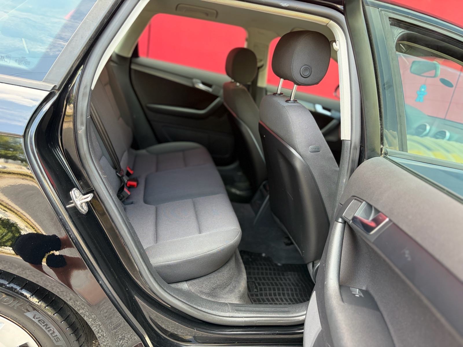 - AUDI A3 1.2 TFSI REDIZAJN 225.000KM KAO NOV!, fotografija 13