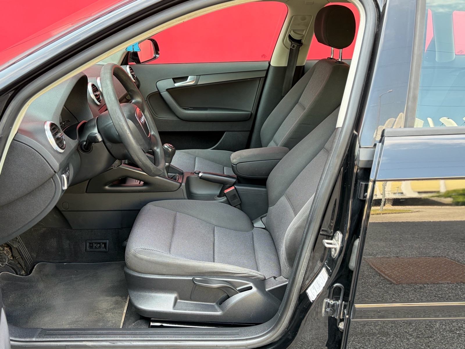 - AUDI A3 1.2 TFSI REDIZAJN 225.000KM KAO NOV!, fotografija 10