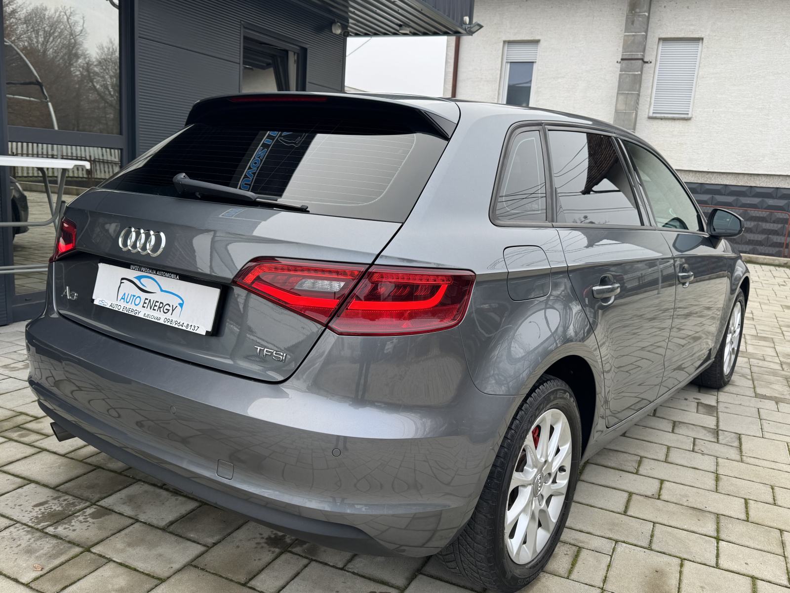 Audi A3 Sportback 1,2 TFSI ⭐ Bi-Xenon, Tempomat, Park senzori, fotografija 6