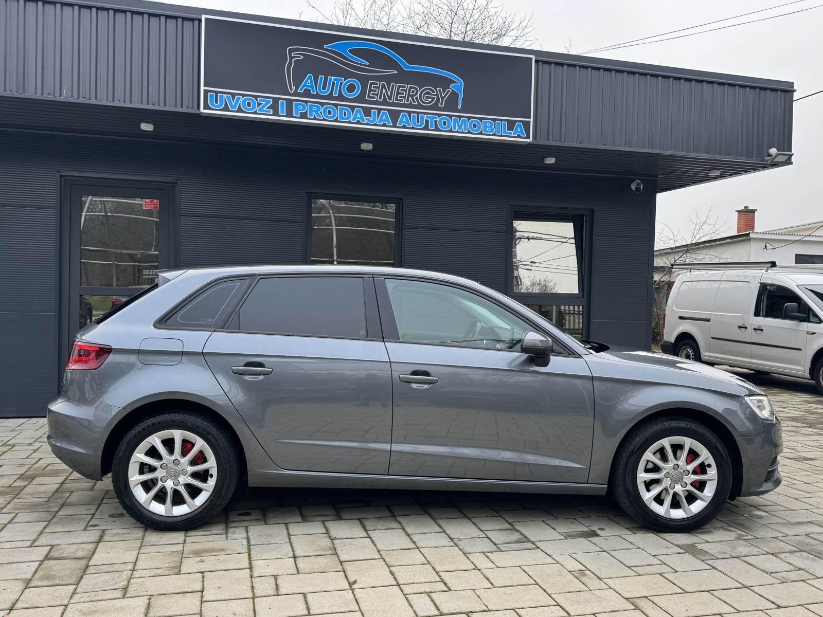 Audi A3 Sportback 1,2 TFSI ⭐ Bi-Xenon, Tempomat, Park senzori, fotografija 5