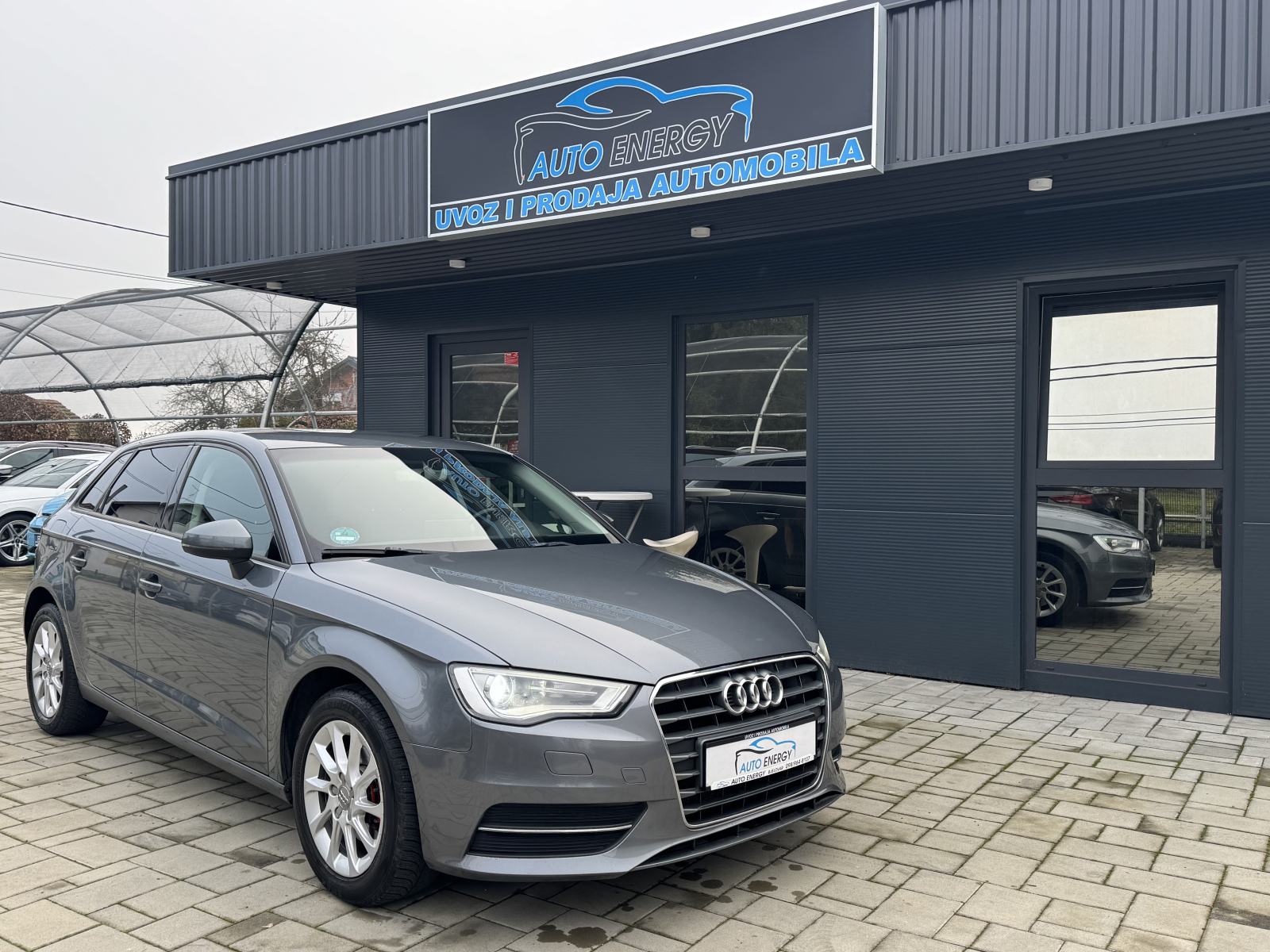 Audi A3 Sportback 1,2 TFSI ⭐ Bi-Xenon, Tempomat, Park senzori, fotografija 4