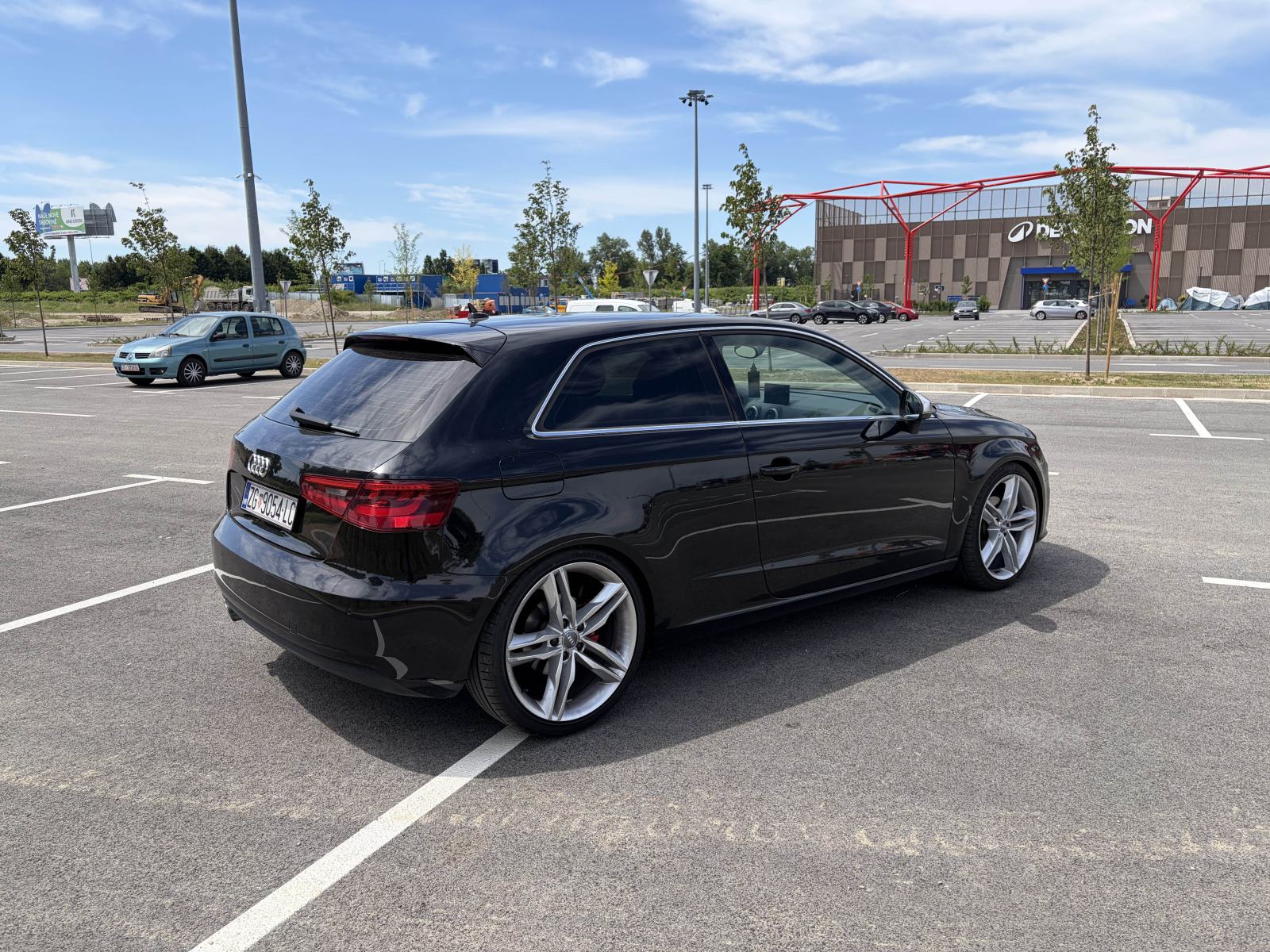 Audi A3 1,4 TFSI, Sport Line, Bi-Xenon, 19" Alu..., fotografija 8