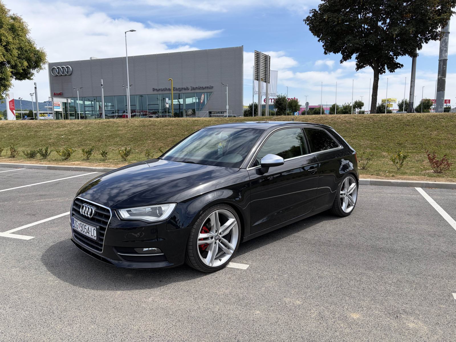 Audi A3 1,4 TFSI, Sport Line, Bi-Xenon, 19" Alu..., fotografija 1