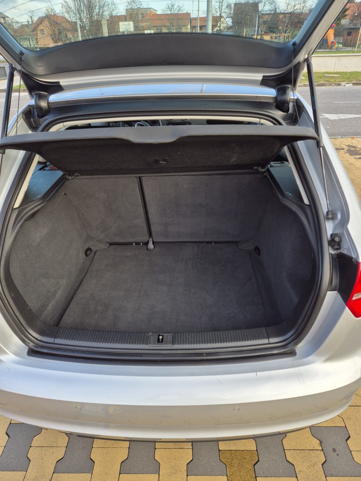 Audi A3 1,6 TDI, 2011 Comfortline-sportback, koža, rega do 3/2026, fotografija 13