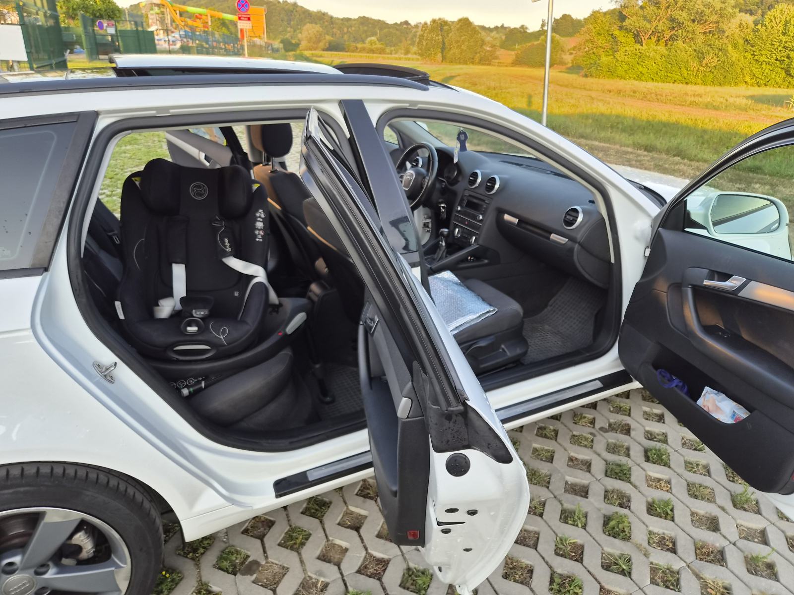 Audi A3 1.6 TDI (2011.) – PANORAMA, Rotor 17, Reg. 05/2027!, fotografija 7